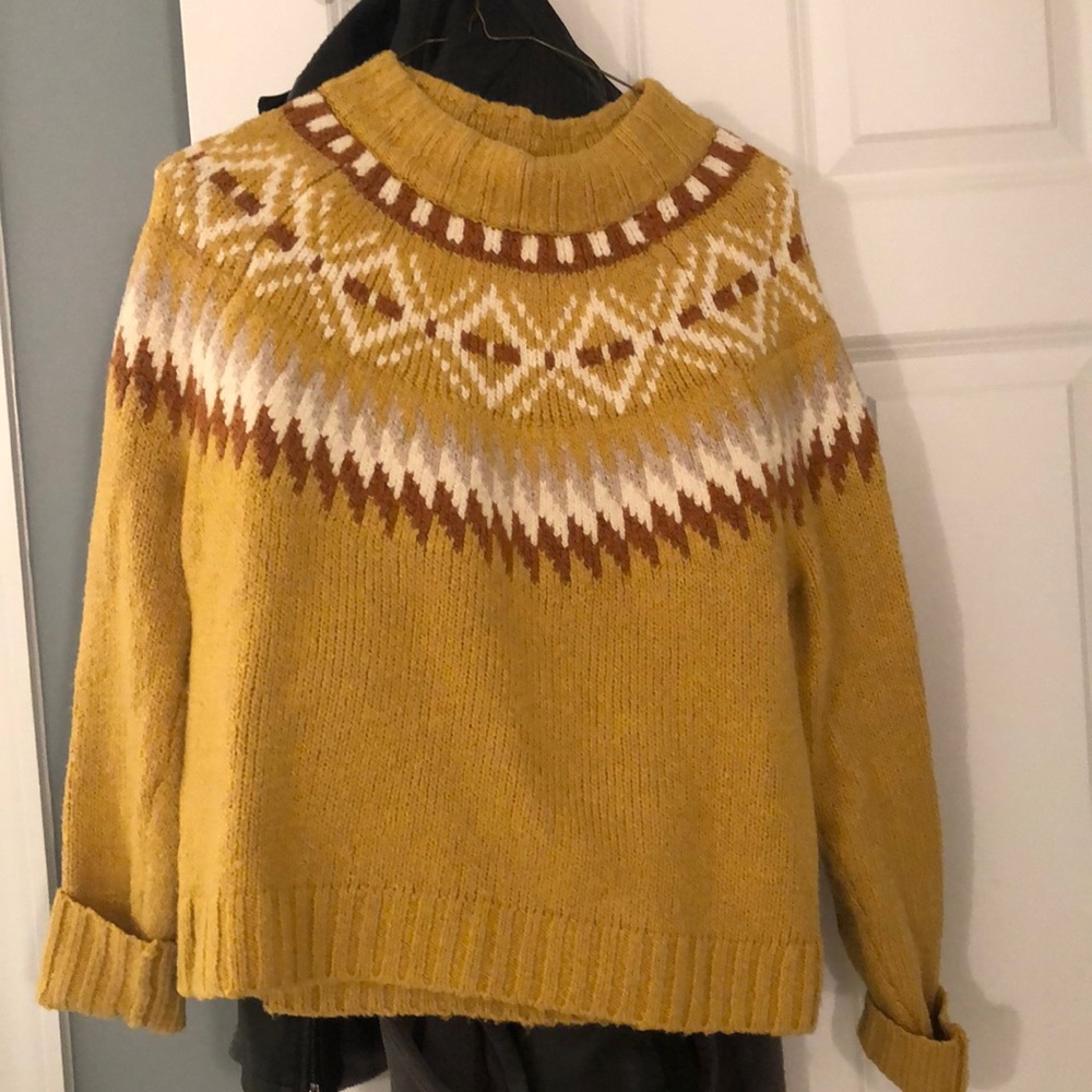 American Eagle sweater